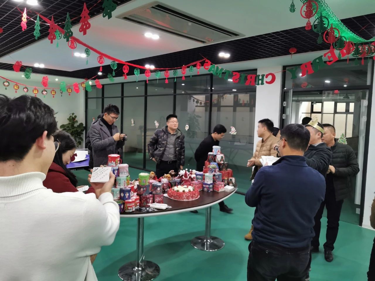 圣誕主題生日趴 | 濃情暖意平安夜，誕愿有你共前行