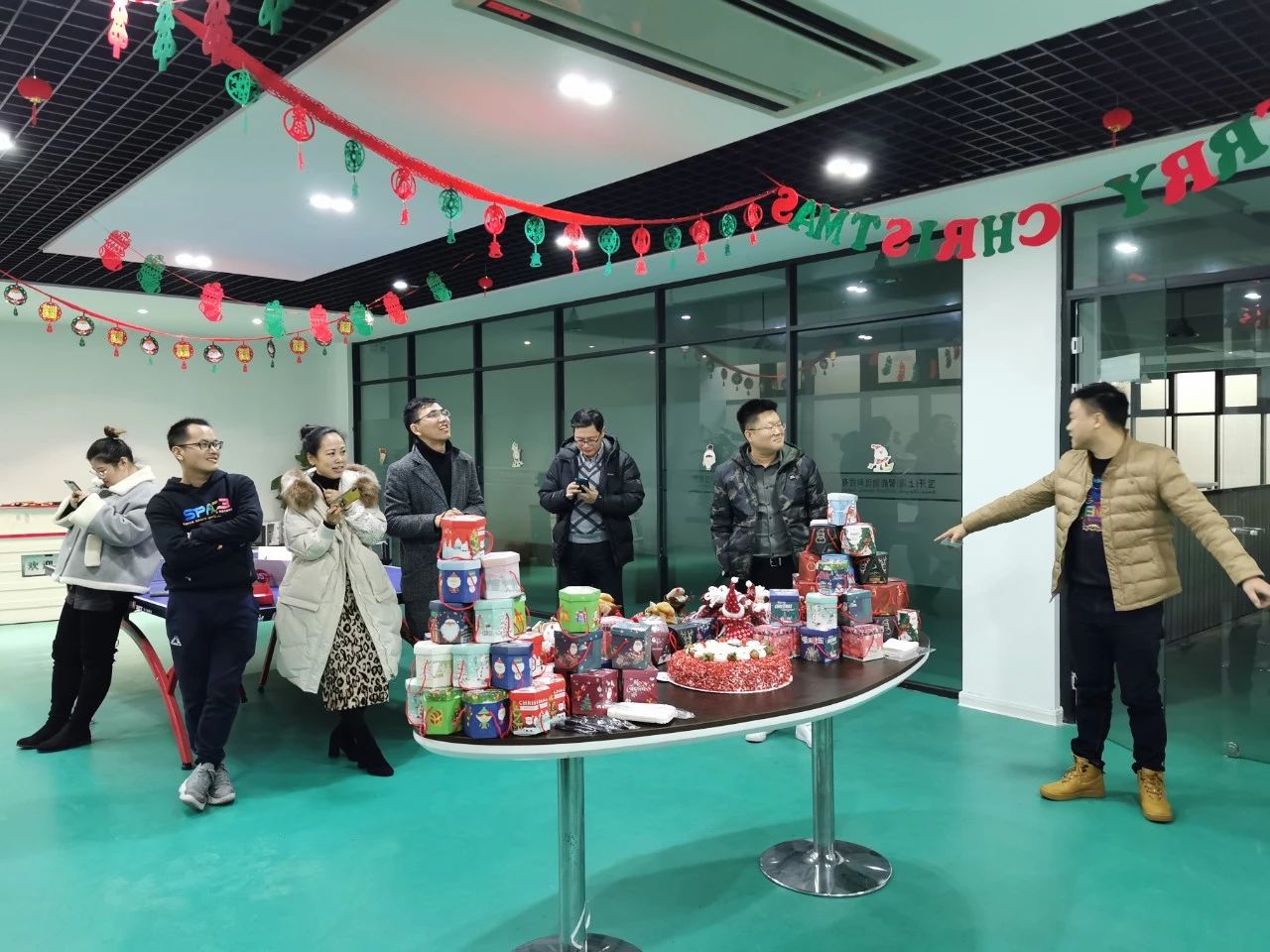 圣誕主題生日趴 | 濃情暖意平安夜，誕愿有你共前行